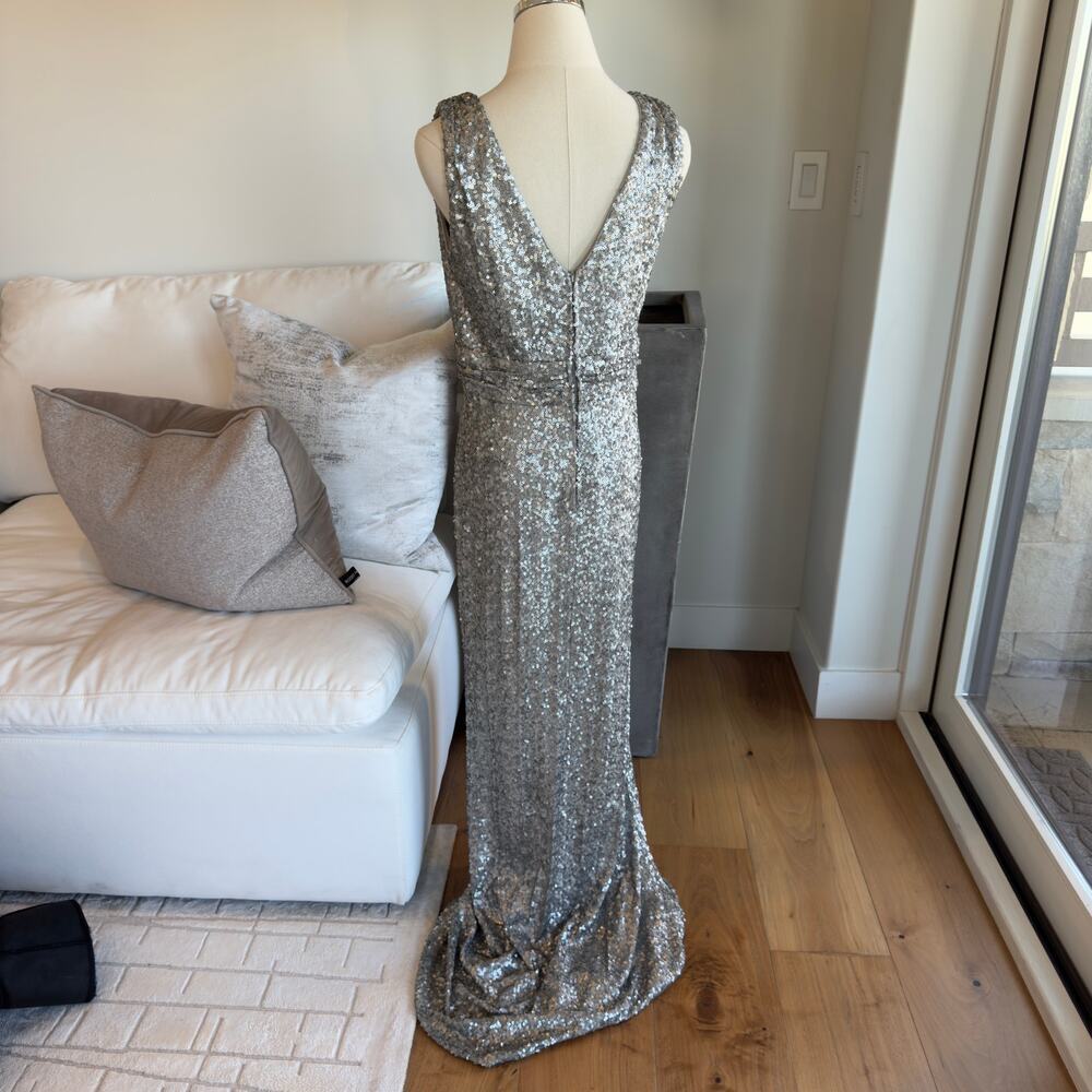 Badgley Mischka Silver Sequin Gown Size 6 Elegant Sleeveless Formal Dress - Picture 4 of 8